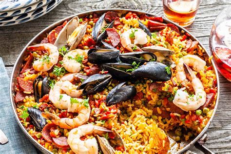  Paella Valenciana！充滿地中海風情的香氣和濃郁海鮮滋味！